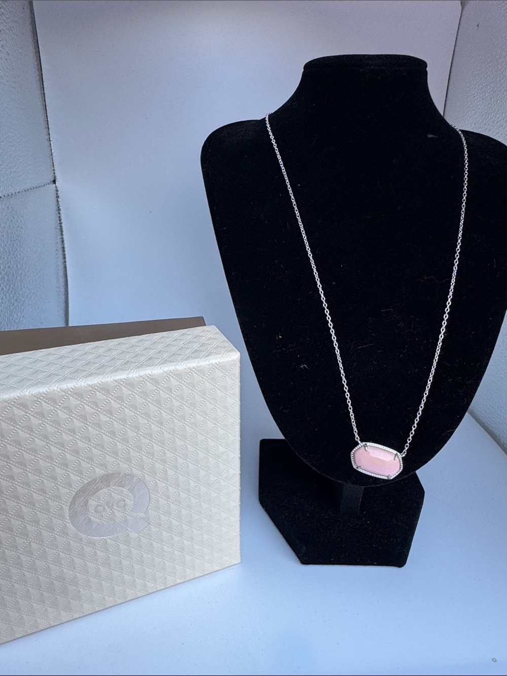 Kendra Scott Pale Pink Oval Pendant Necklace - Silver